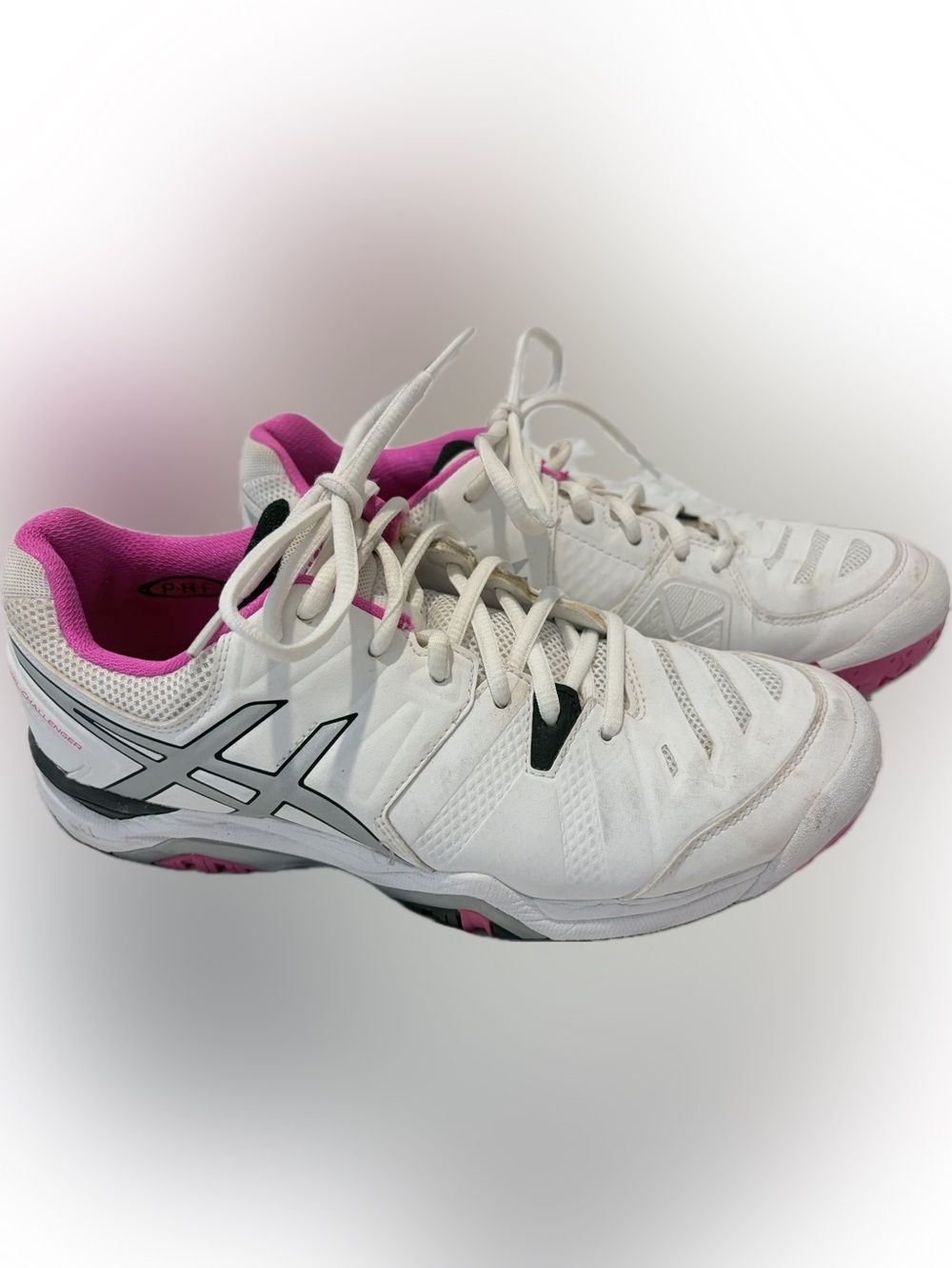 White and Pink Women's Aasics Tennis Sneakers- gel challenger